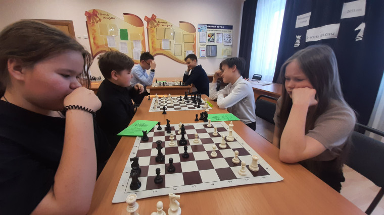 Шахматный турнир «За честь школы».